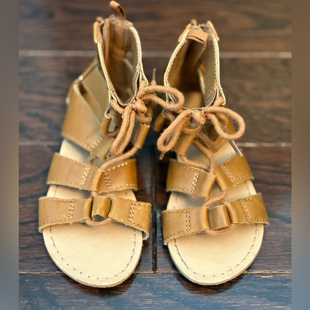 Old Navy Kids Sandals - Size 8